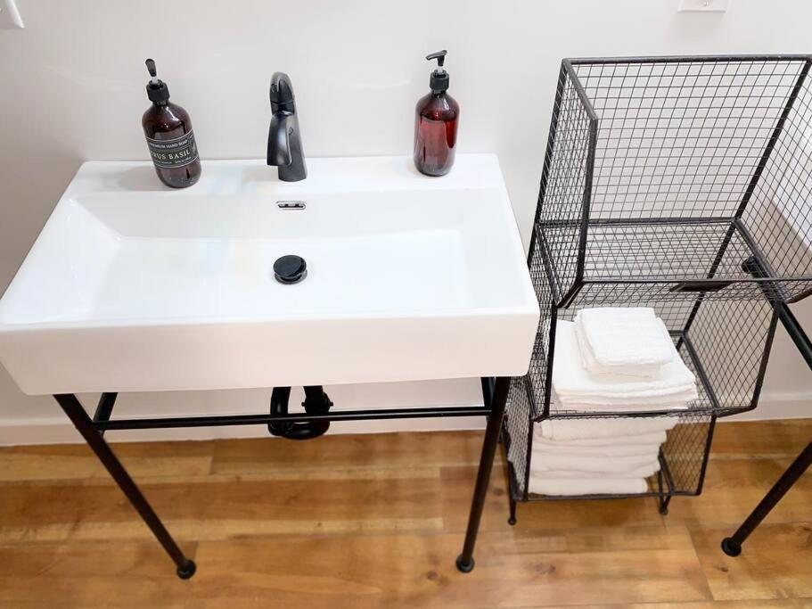La Mariposa - New! 5 Min To Downtown! *